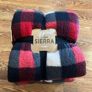 NWT Sierra blanket